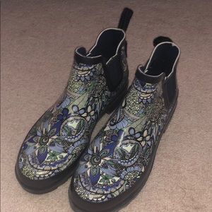 Sakroots ankle rain boots